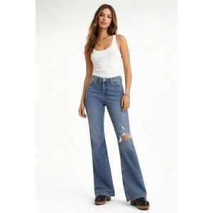 We The Free Free People Carmen Flare Jeans Blue Distressed Knee Size 30